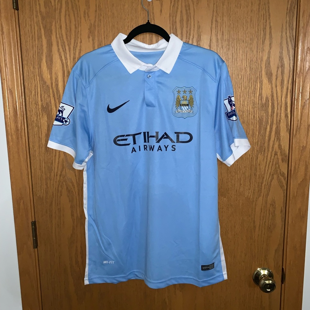 Manchester City 15/16 Jerseys - Picture 1 of 10